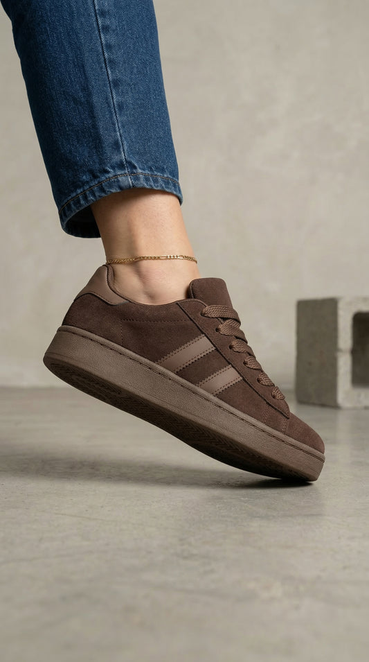 Zamszowe sneakersy – czekoladowy brąz