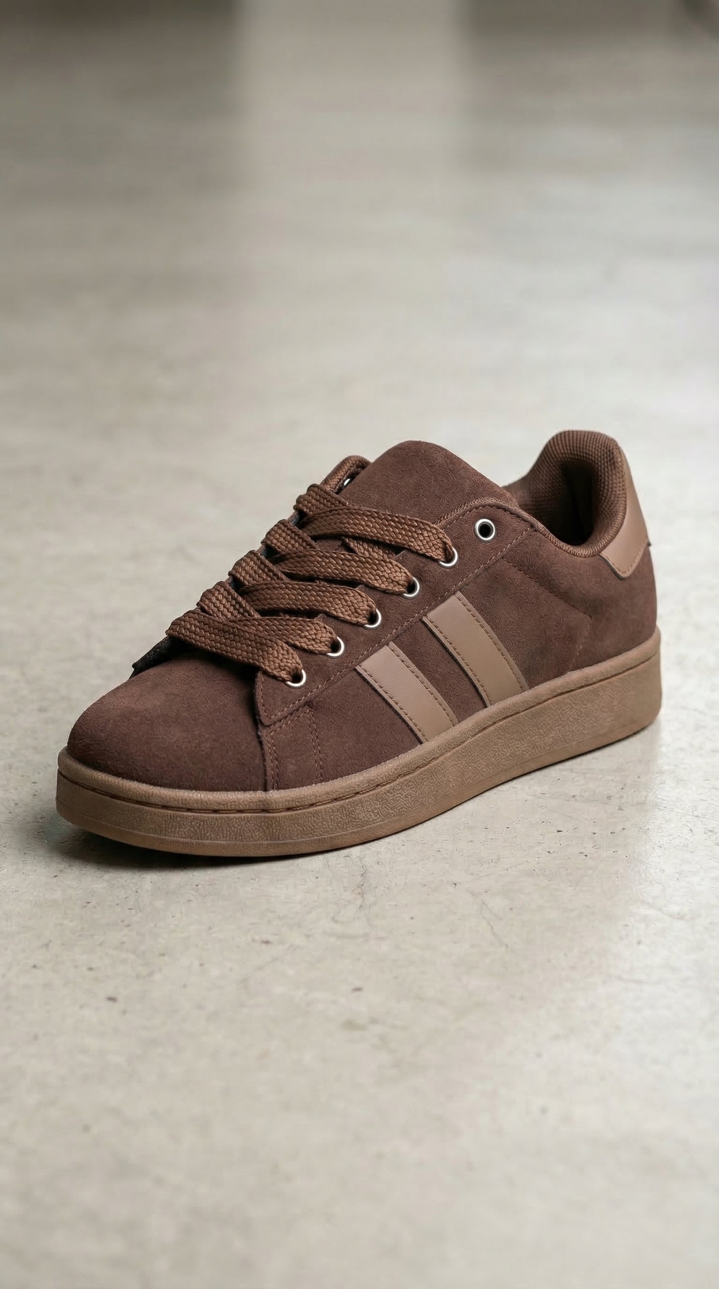 Zamszowe sneakersy – czekoladowy brąz